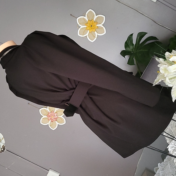 MAKE AN OFFER! IMPORTED BLAZER WORK OR PLAY - Picture 15 of 17